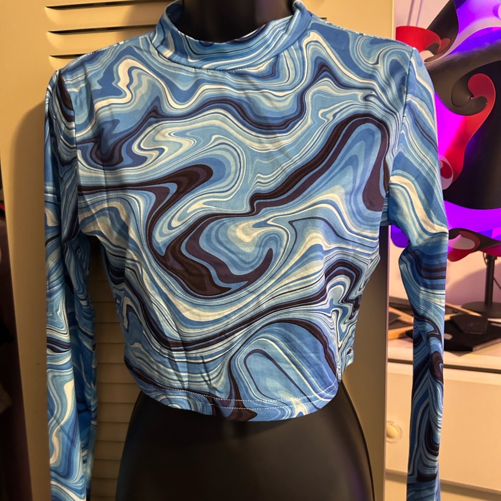 SHEIN size medium cropped long sleeve blue